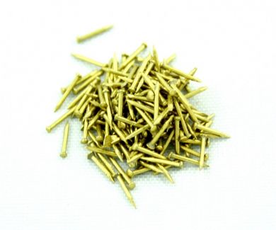 Clavos de latón